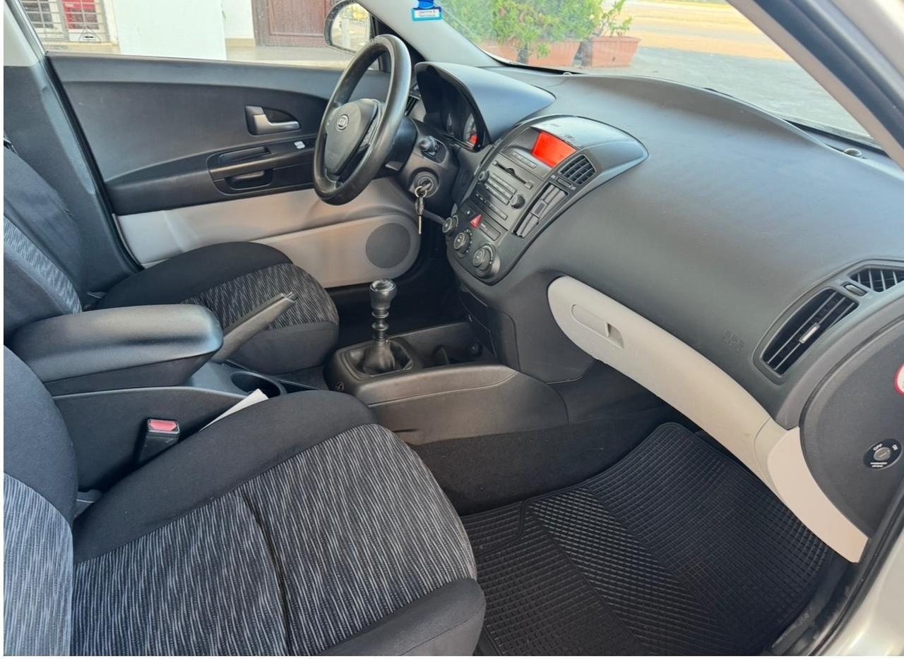 Kia Ceed cee'd Sp. Wag. 1.4 90CV Platinum