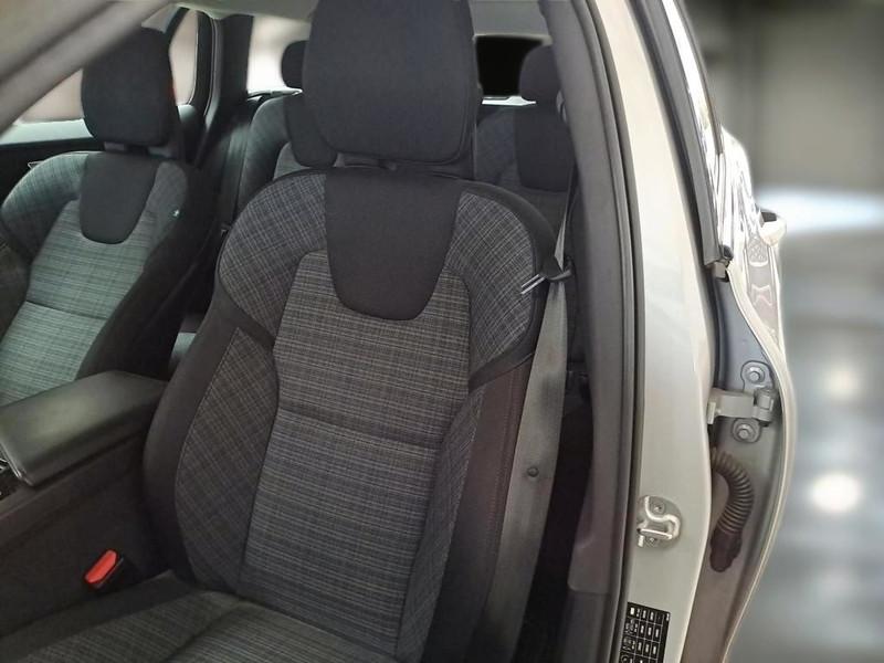VOLVO V60 CROSS COUNTRY B4 D AWD AUTOM. CORE STATION WAGON