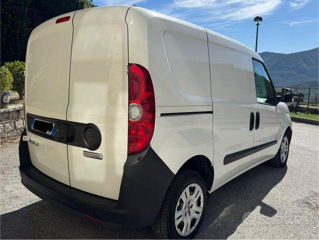 FIAT DOBLO' 1.6 MjT CARGO 3 POSTI PORTA LATERALE
