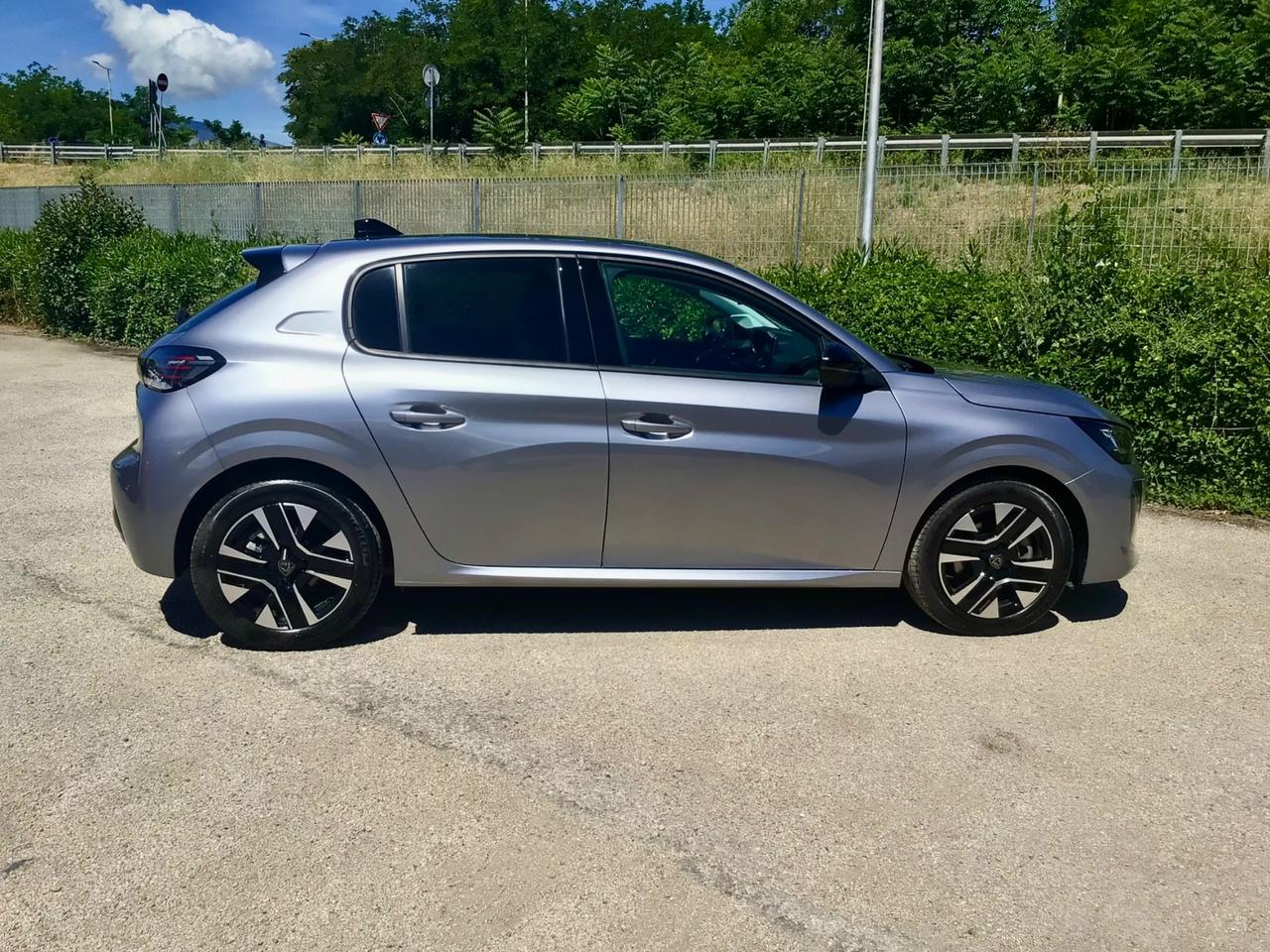 Peugeot 208 1.2 100 Stop&Start 5 porte Allure