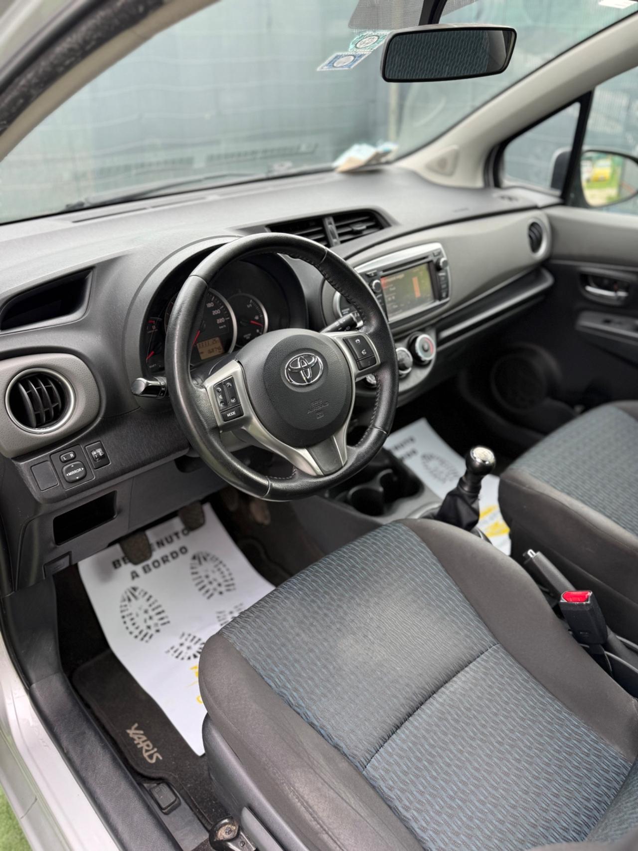 Toyota YARIS 1.0 BENZINA LOUNGE RETROCAMERA FULL