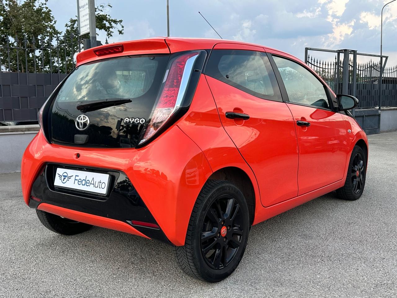 Toyota Aygo 1.0 VVT-i 69 CV 5 porte x-pure MMT 2016