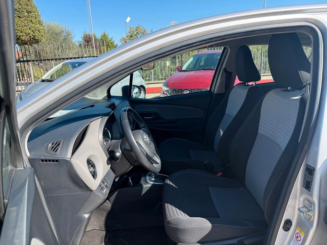 Toyota Yaris 1.5 Hybrid 5 porte Business