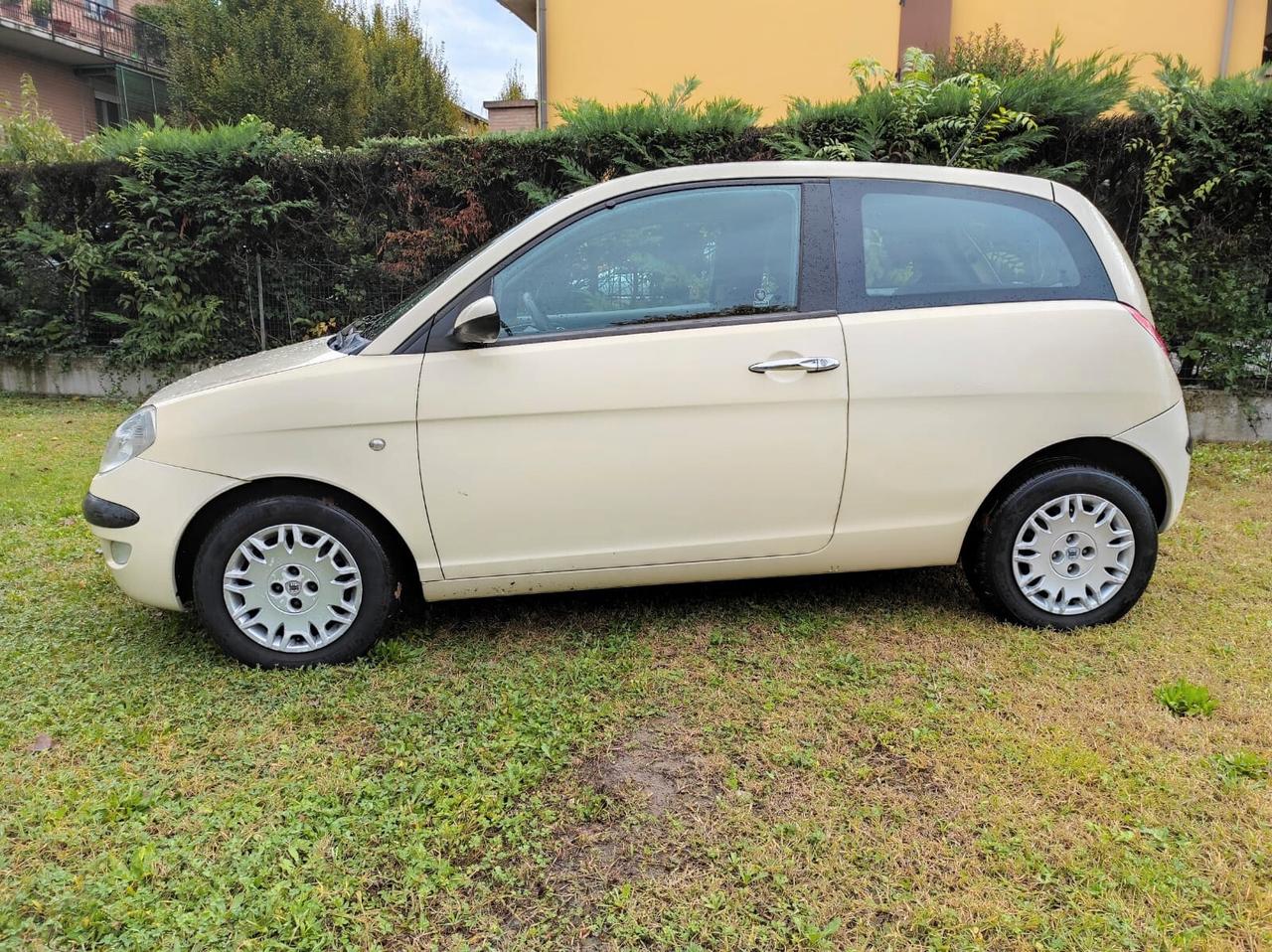 Lancia Ypsilon 1.2 METANO