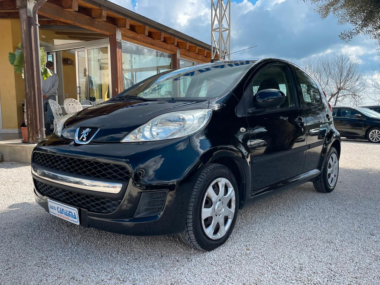 PEUGEOT 107 1.0 B - 2010