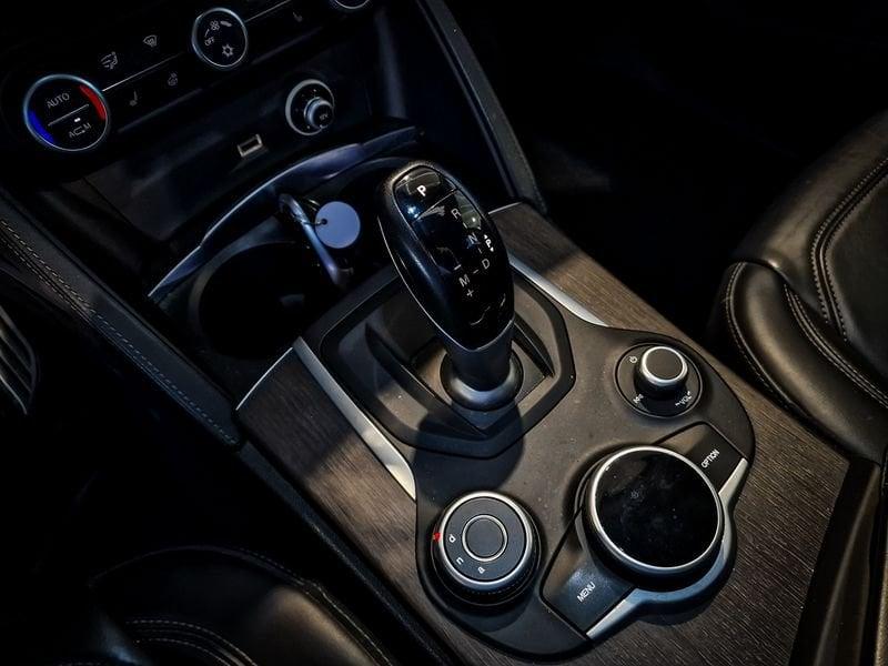 Alfa Romeo Stelvio 2.0 Turbo 280cv First Edition Q4 Auto
