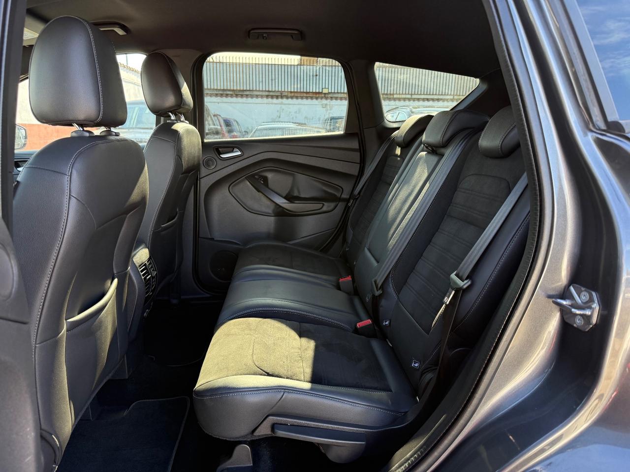 Ford Kuga 2.0 TDCI 150 CV S&S 4WD Automatico ST-Line