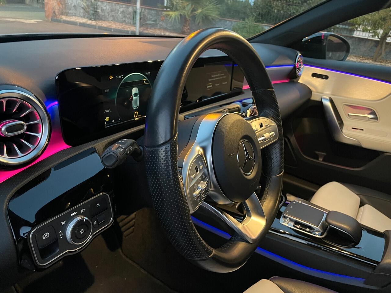 Mercedes-benz A 180 d Automatic Premium AMG LUCI