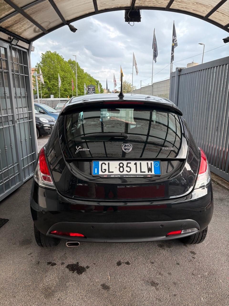 Lancia Ypsilon 1.0 FireFly 5 porte S&S Hybrid Gold