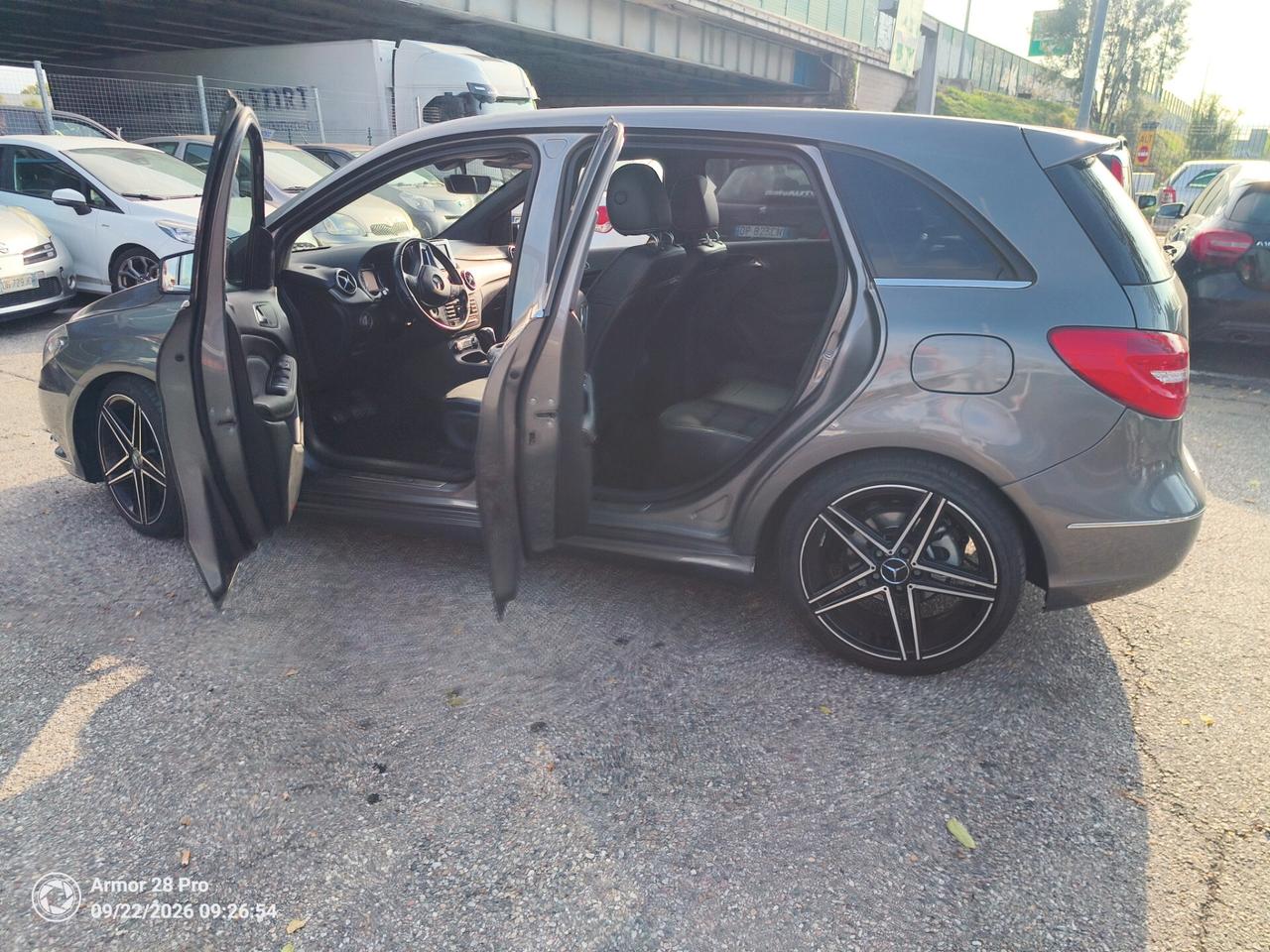 Mercedes-benz B 180 BlueEFFICIENCY Premium