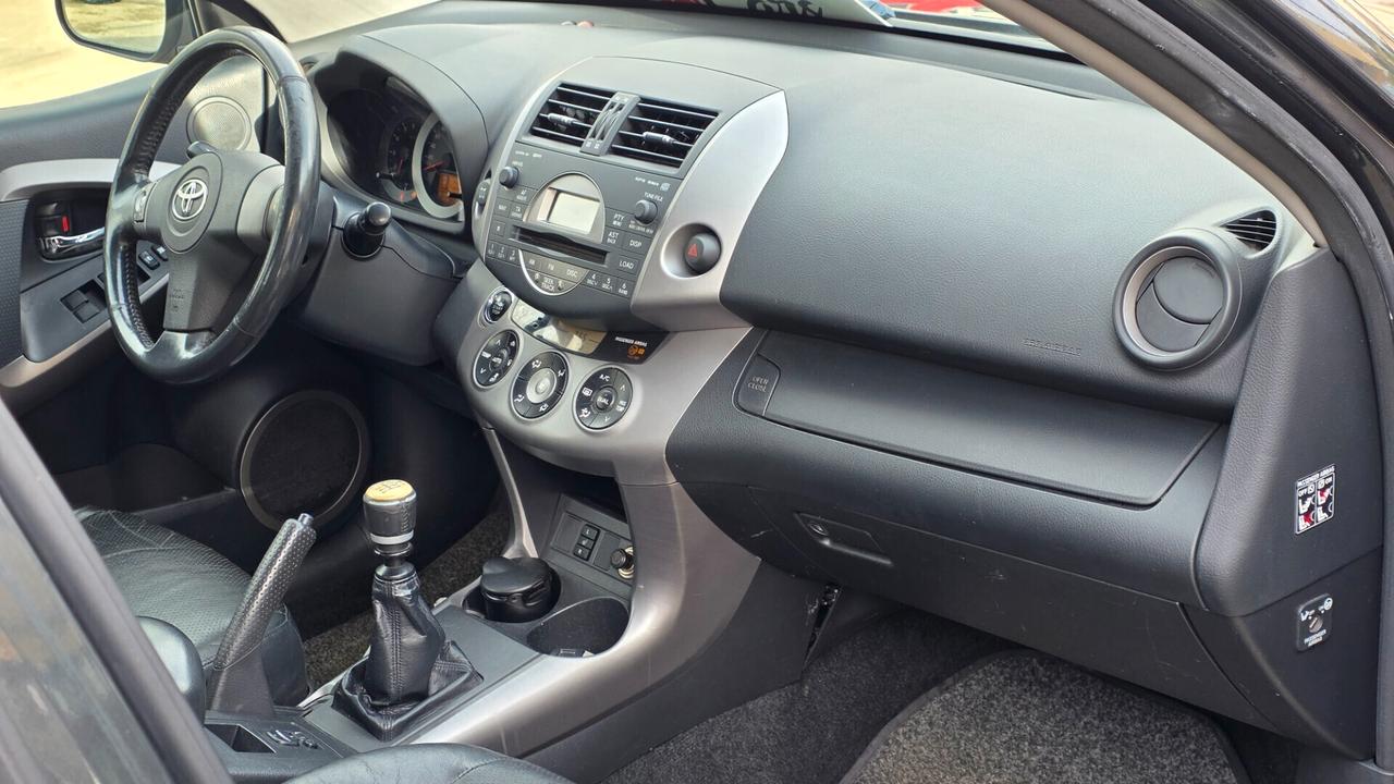 Toyota RAV 4 RAV4 2.2 D-4D 136 CV Luxury