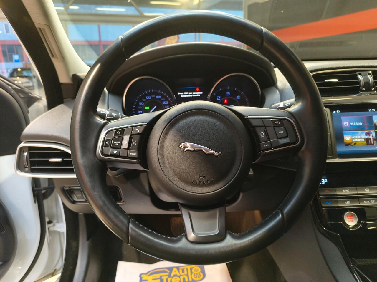 Jaguar XE 2.0 D Turbo 180CV aut. Portfolio