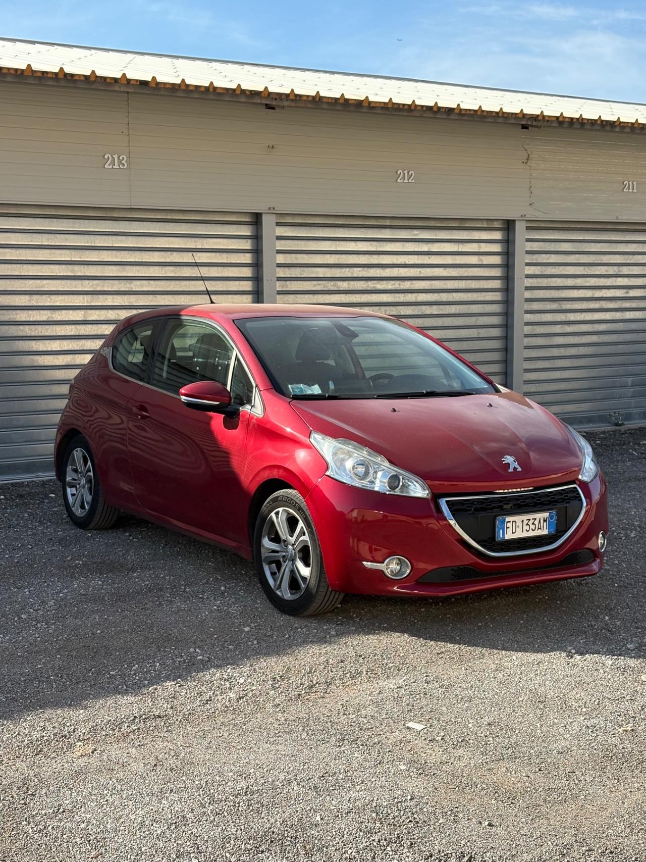 Peugeot 208 1.2 VTi 82 CV 3 porte Allure