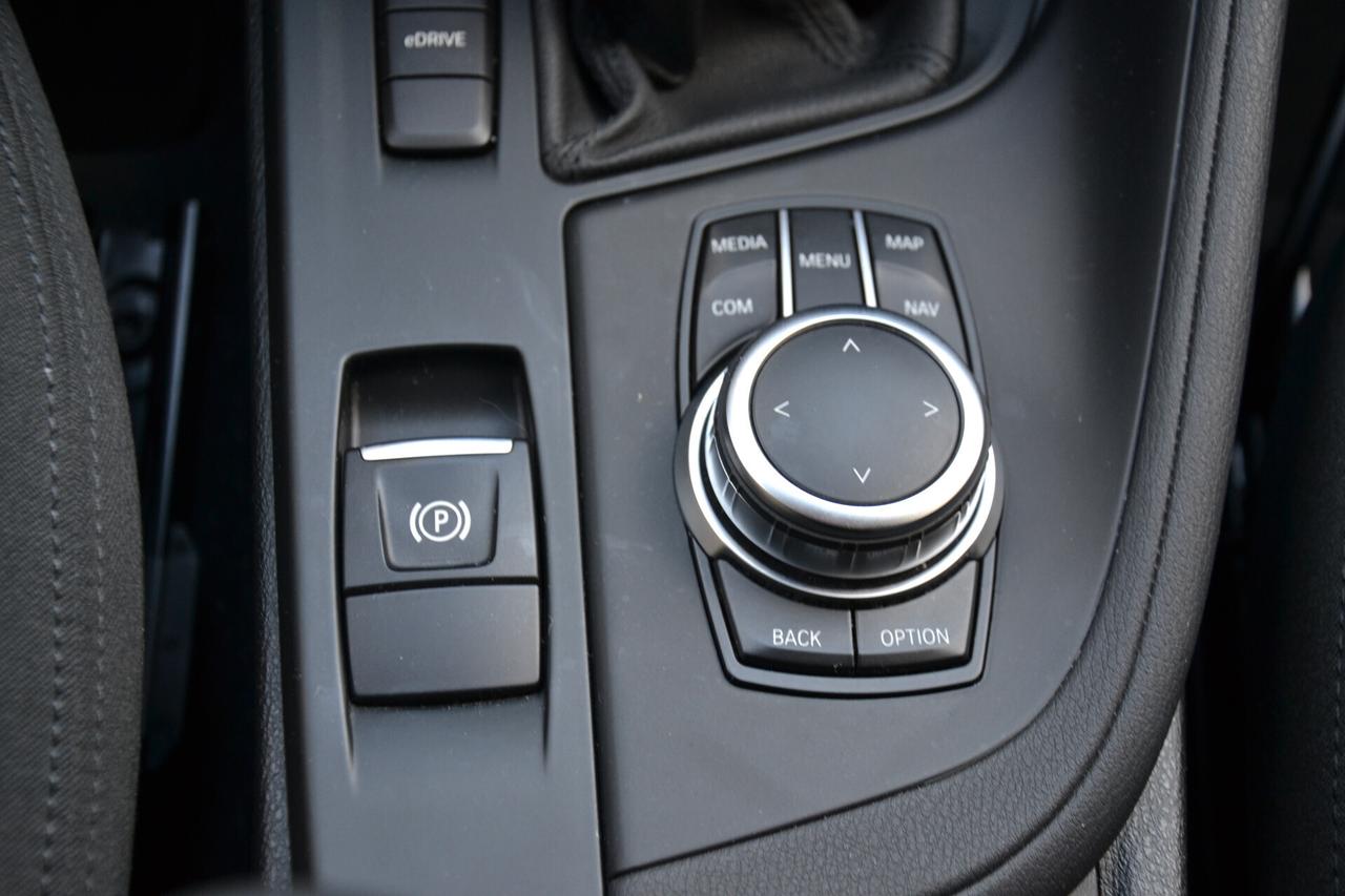 Bmw X1 25e X-DRIVE HYBRID PLUG-IN NAVI+FULL LED+RCAM+PDC+