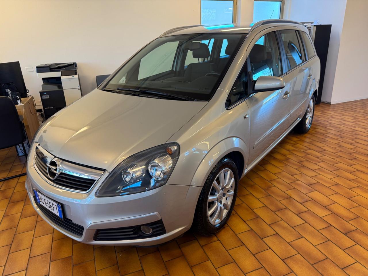 Opel Zafira 1.6 BENZINA 7 POSTI OK NEO