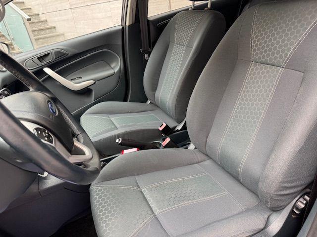 FORD Fiesta 1.4 TDCi 68CV 5 porte Titanium