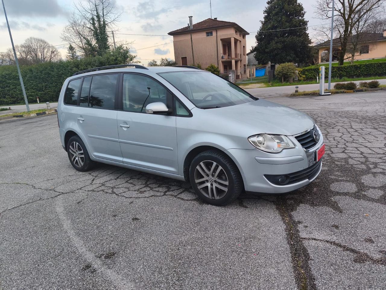 Vw Touran 2.0 H.line Metano Accetto Permute