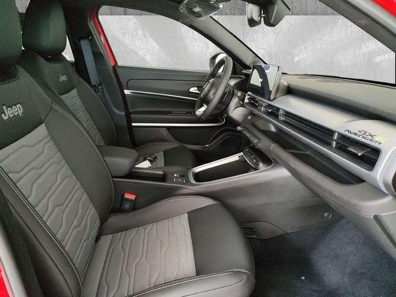 Jeep Avenger 1.2 turbo e-hybrid mhev Overland 4xe 145cv edct6
