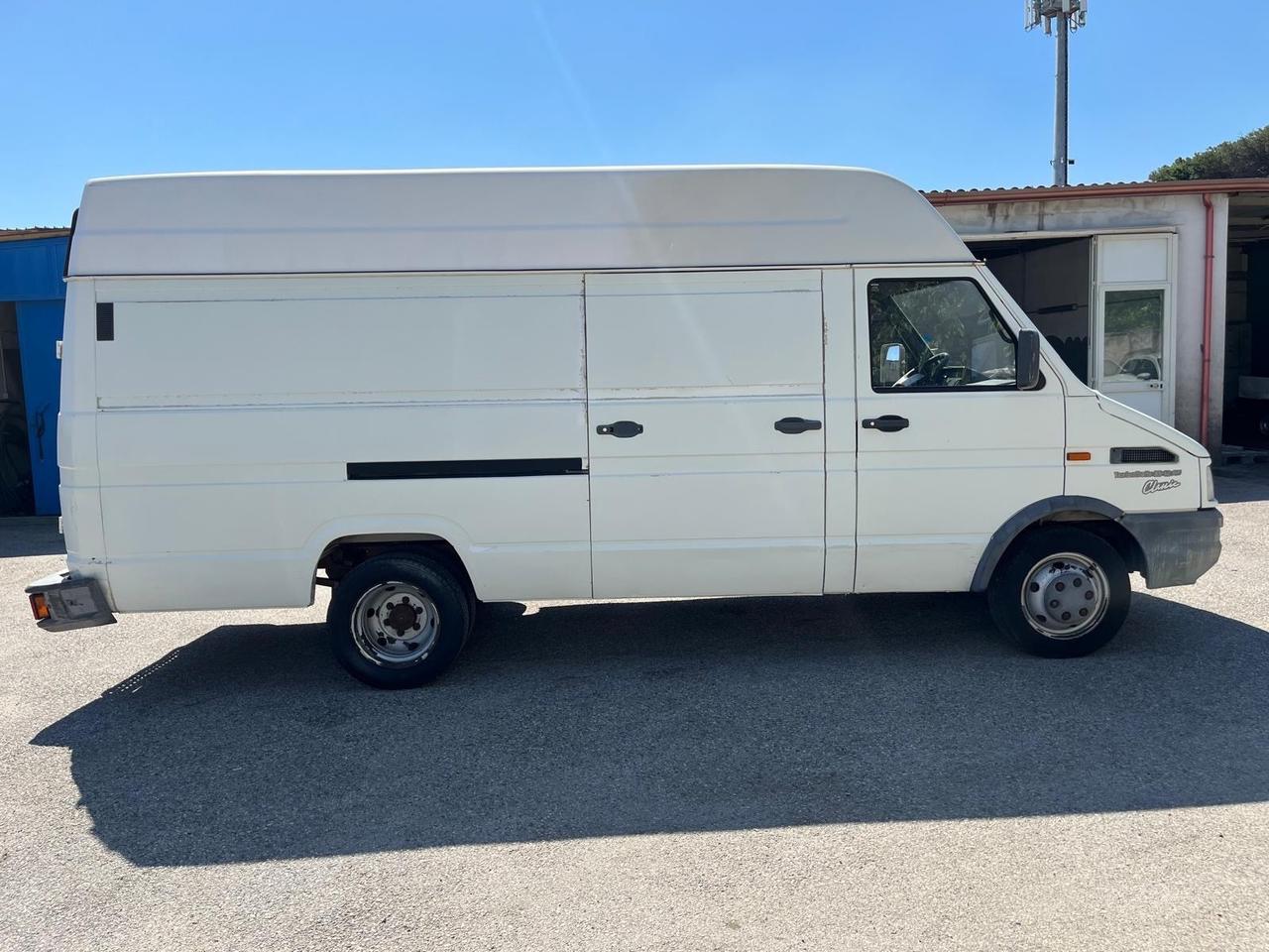 Iveco turbo Daily 35-12 -2.8- km 210000-1997