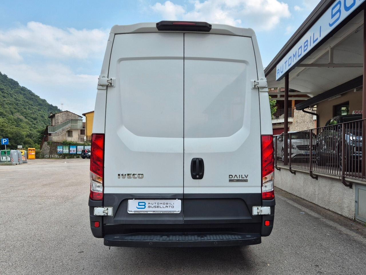 Iveco Daily 35S14 2.3 HPT Automatico Furgone