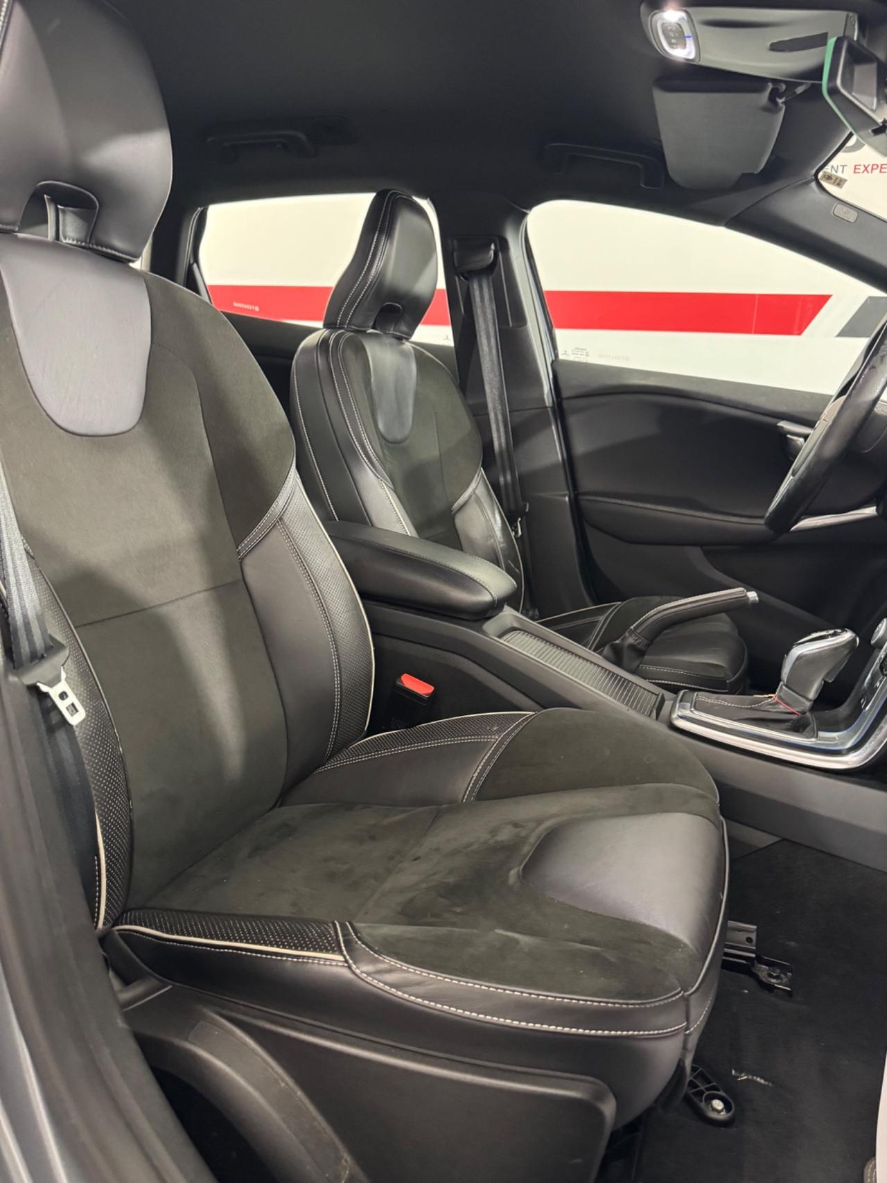 Volvo V40 D2 Geartronic R-design TAGLIANDI VOLVO CASAMADRE