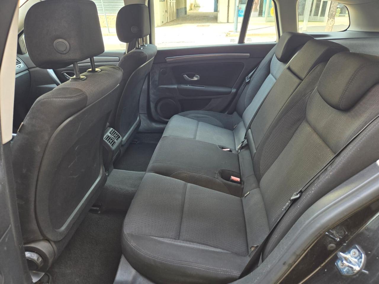 Renault Laguna 2.0 dCi 175CV SporTour Proactive 4Control ESM