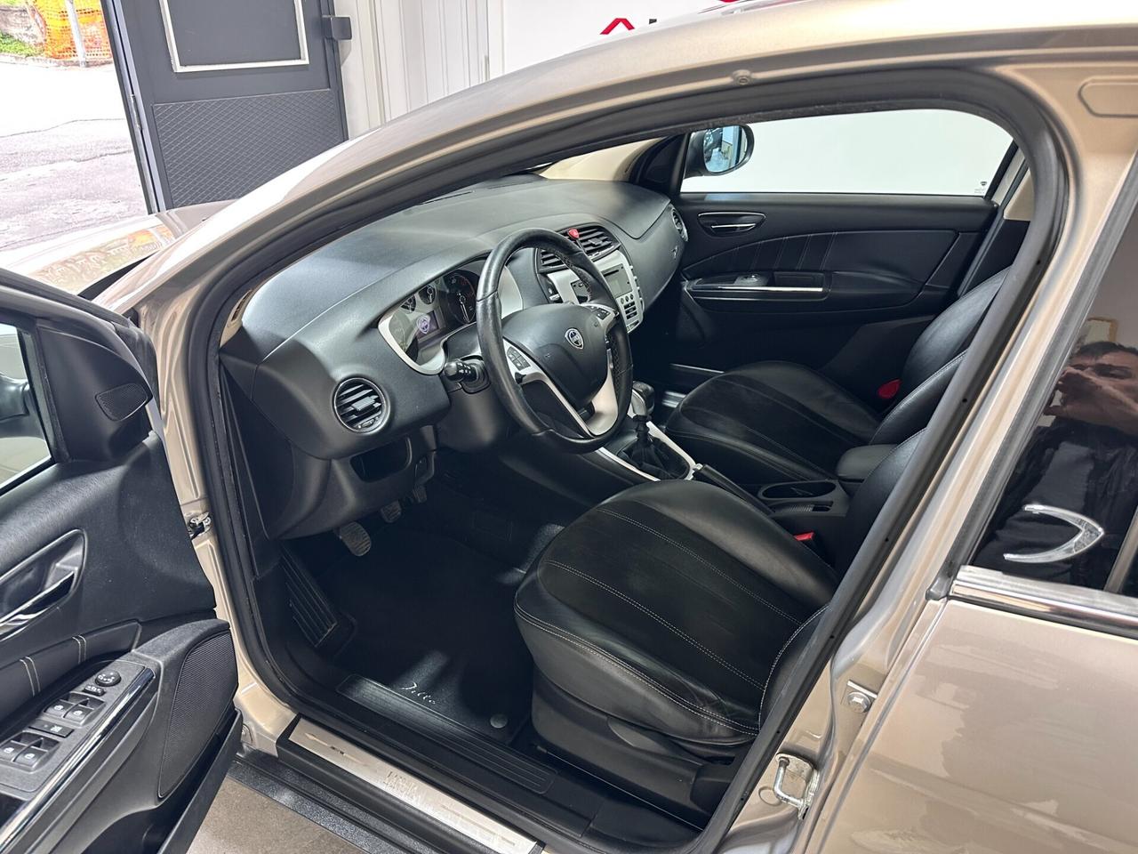 Lancia Delta 1.6 MJT 120cv - UNICO PROP - DA VETRI