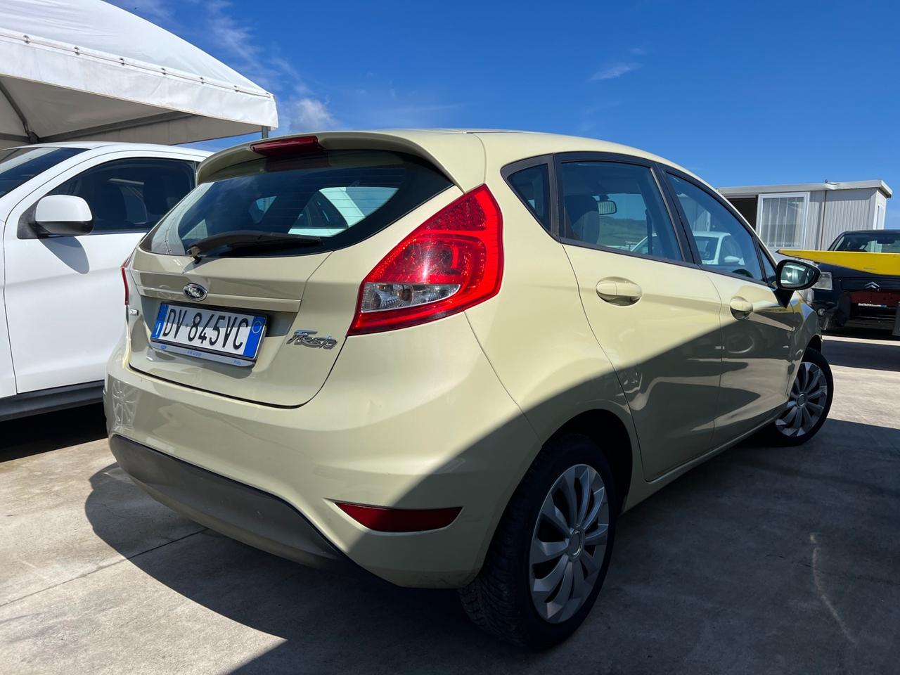 Ford Fiesta 1.6 TDCi 90CV 5 porte DPF Titanium