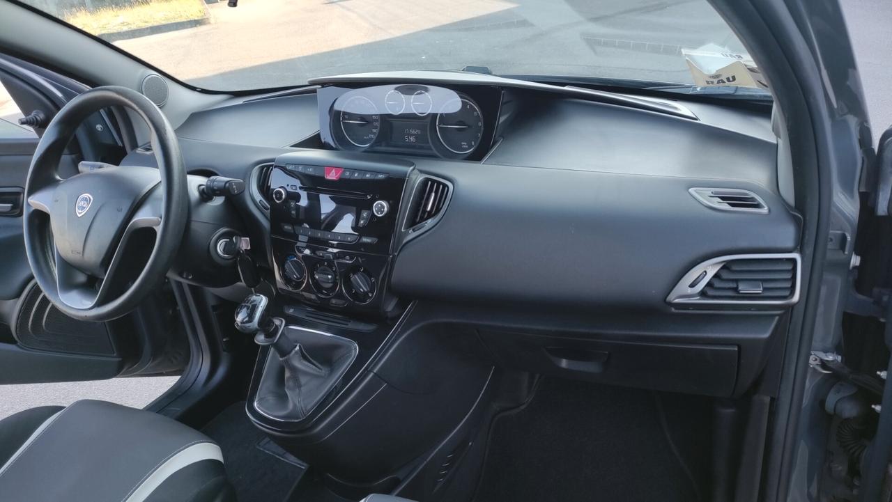 Lancia Ypsilon 1.2 69 CV 5 porte GPL Ecochic Gold NEOPATENTATI - 2015