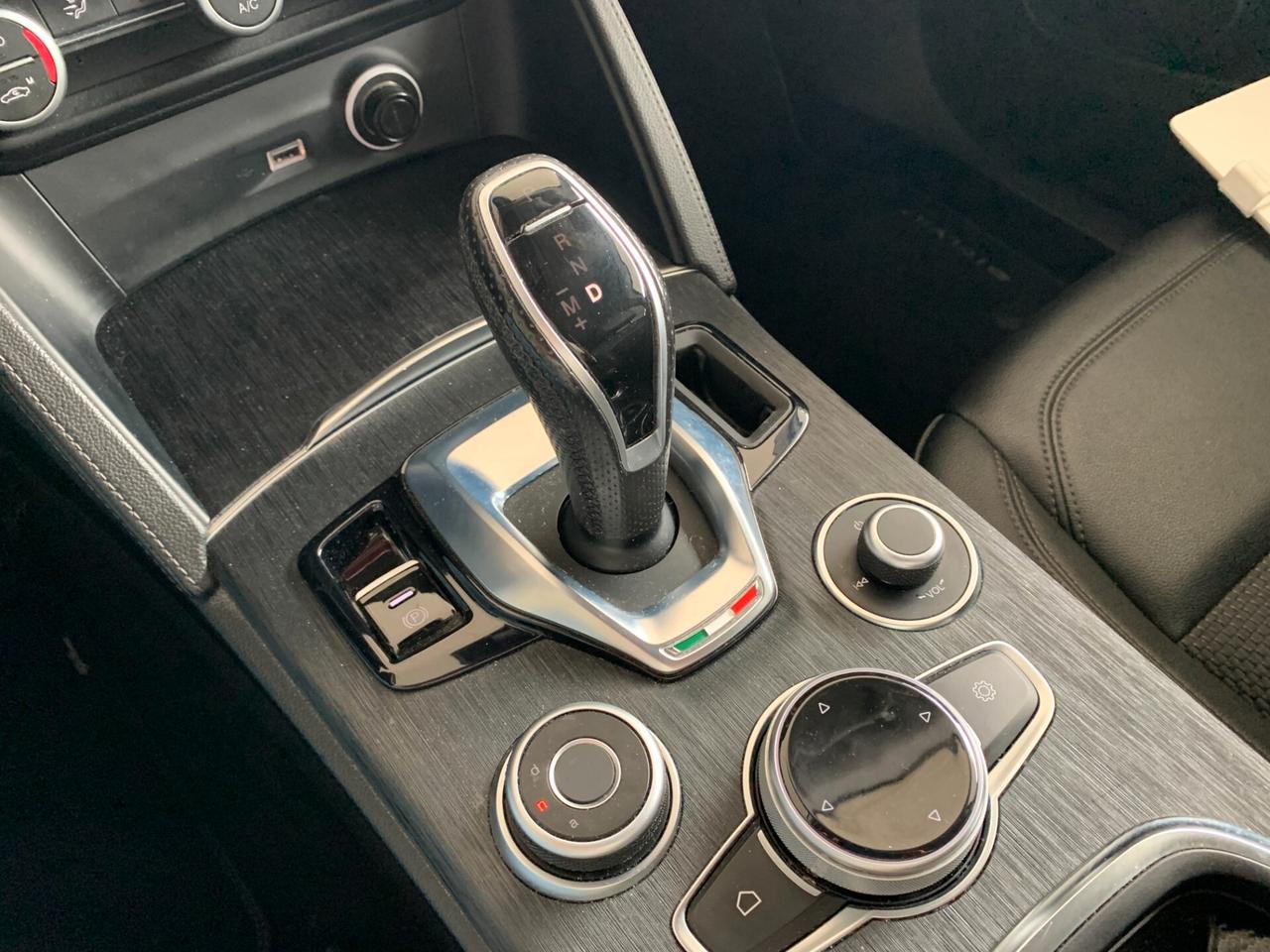 Alfa Romeo Stelvio 2.2 Turbodiesel 190 CV AT8 RWD Executive