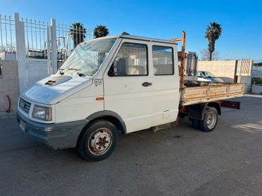 iveco daily 35f8 doppia cabina posti a sedere 7