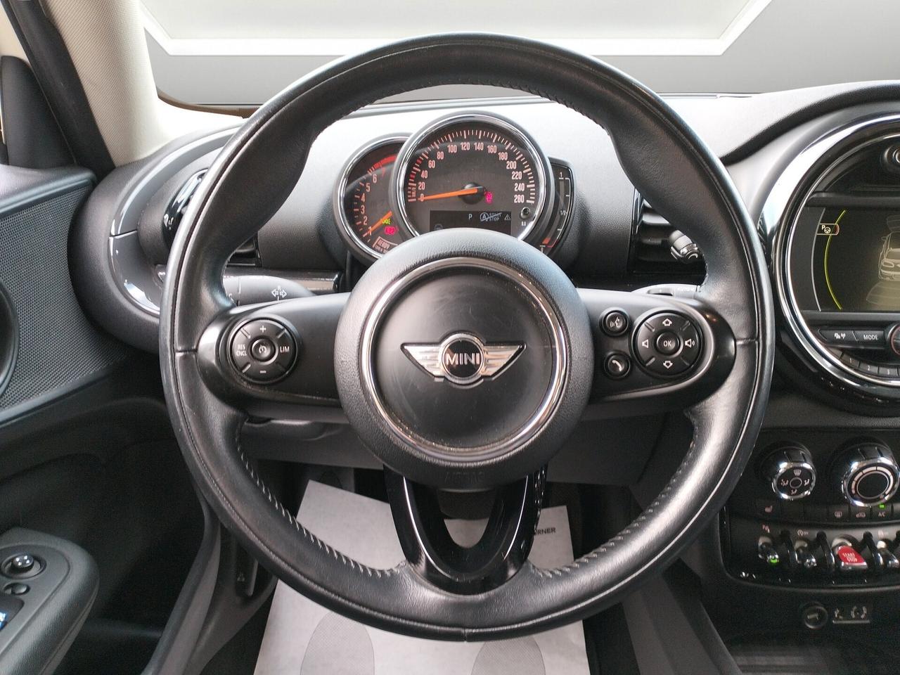 MINI Cooper Clubman IV F54 2016 1.5 Hype auto