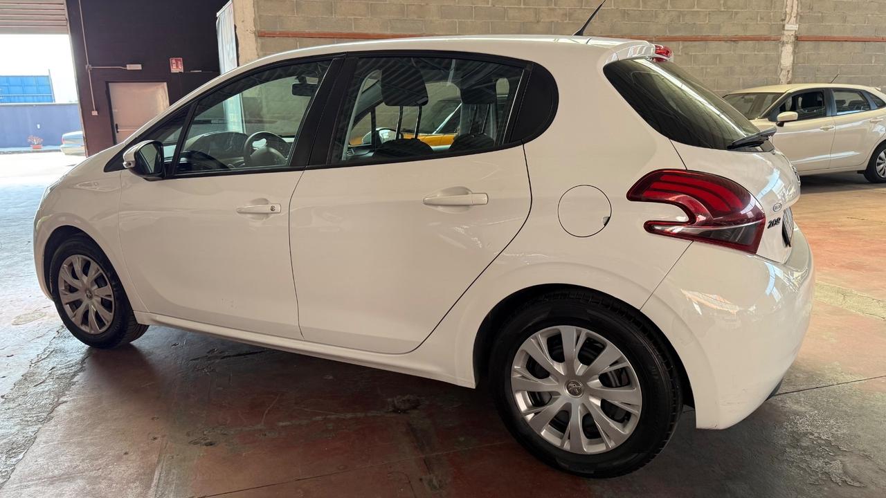 Peugeot 208 PureTech 82 5 porte Allure
