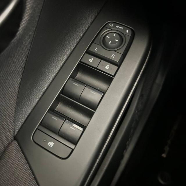 TOYOTA C-HR 1.8 HV Trend