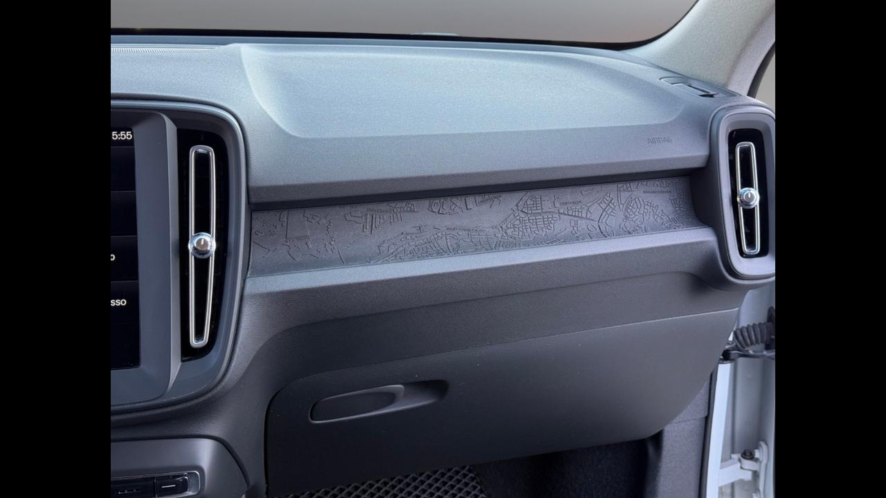 VOLVO XC40 - XC40 1.5 t2 Momentum Core my21