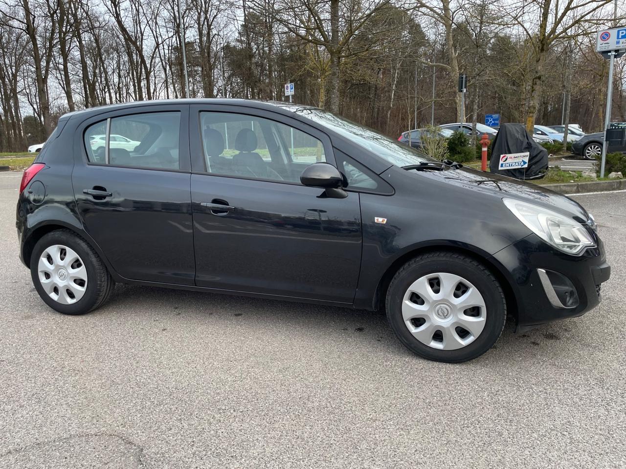 Opel Corsa 1.2 5 porte Sport* Neo patentati *