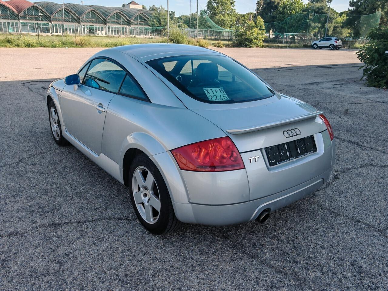 Audi TT 1.8 20V 180CV . PREZZO NON TRATTABILE .
