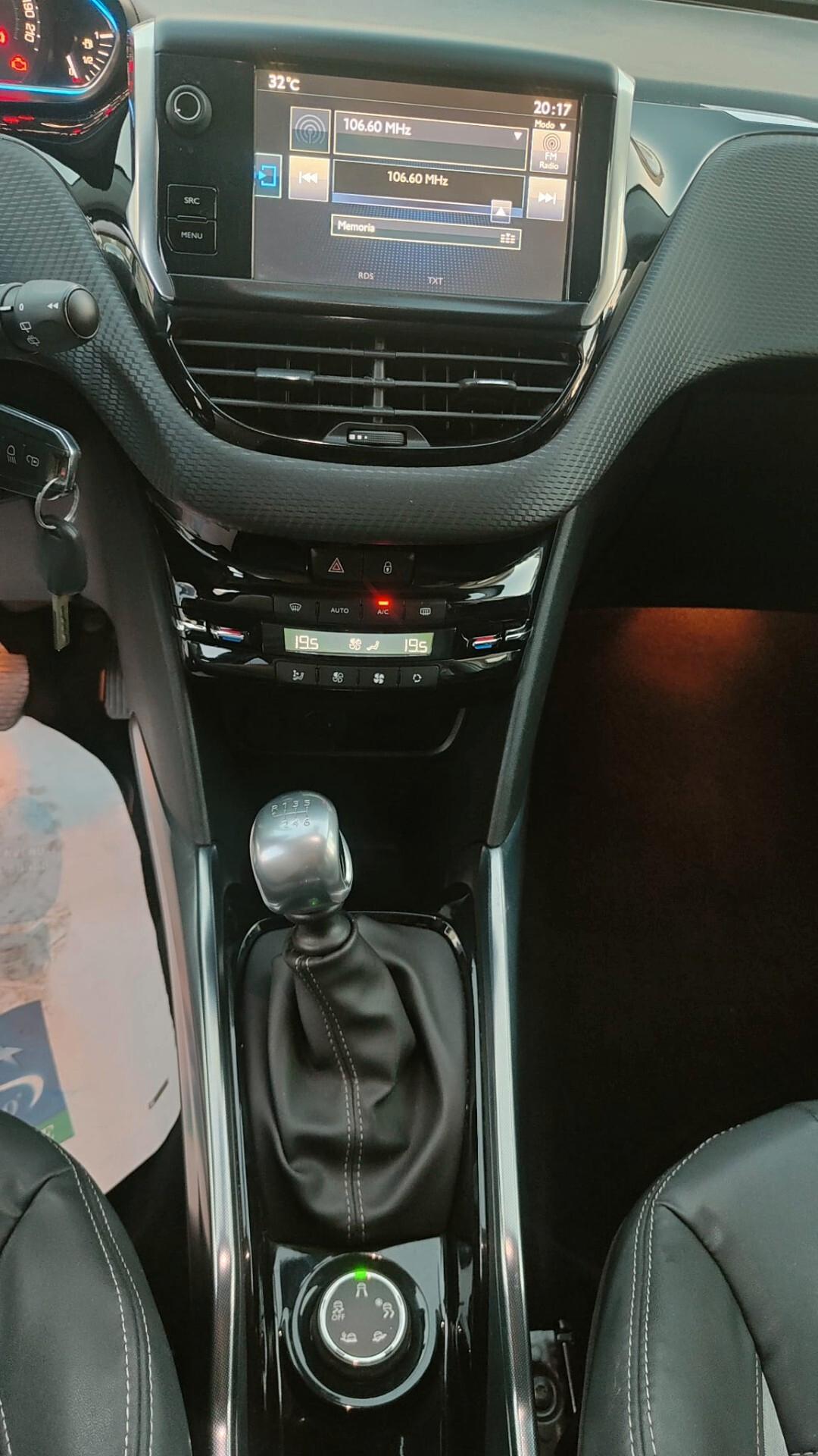 Peugeot 2008 1.6 e-HDi 115 CV Stop&Start Allure