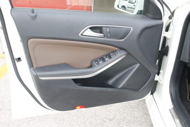 MERCEDES-BENZ A 200 d Automatic Premium PELLE/TELECAMERA