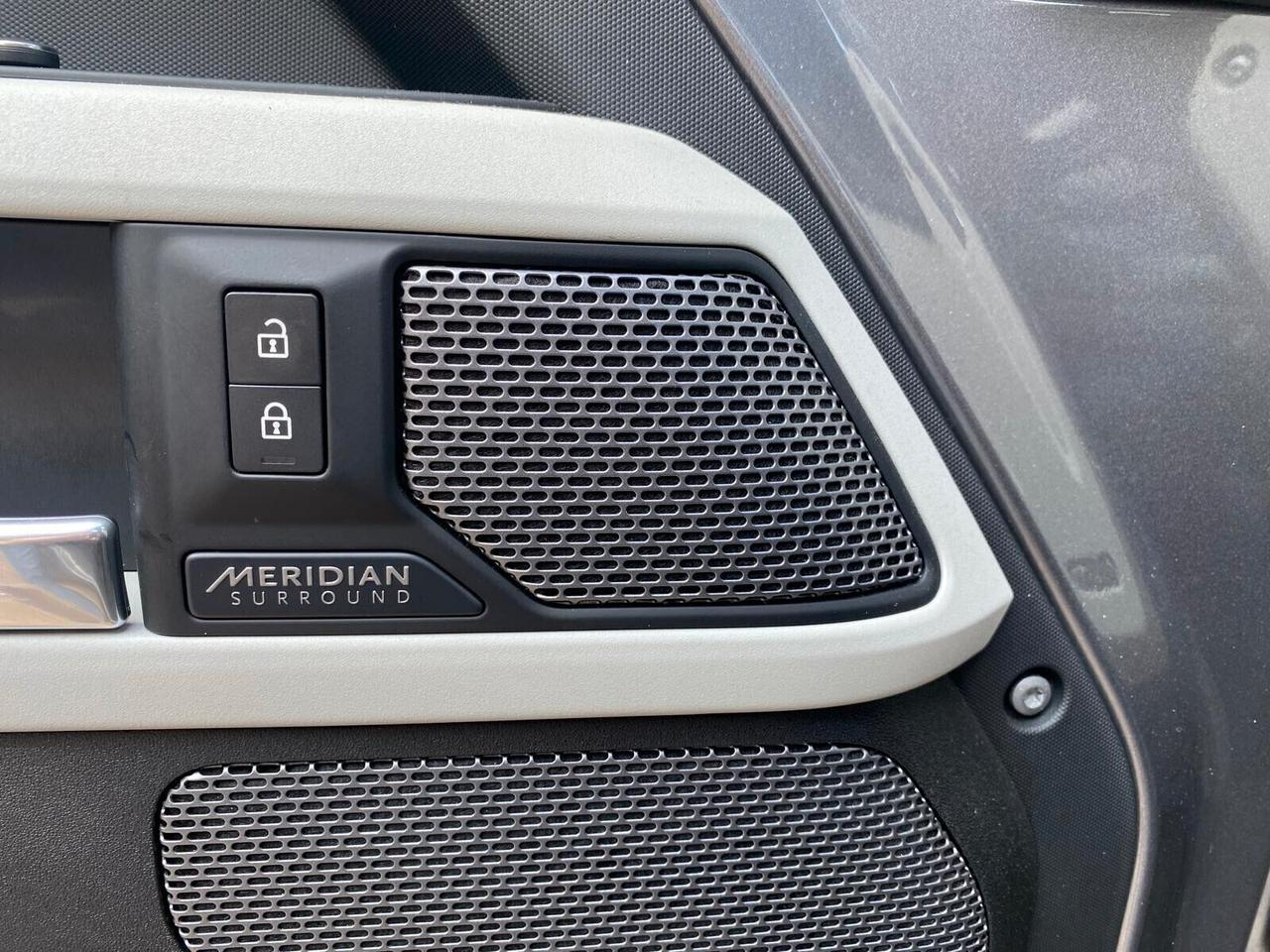 Land Rover Defender 90 3.0D I6 300 X-Dynamic HSE P.CONSEGNA
