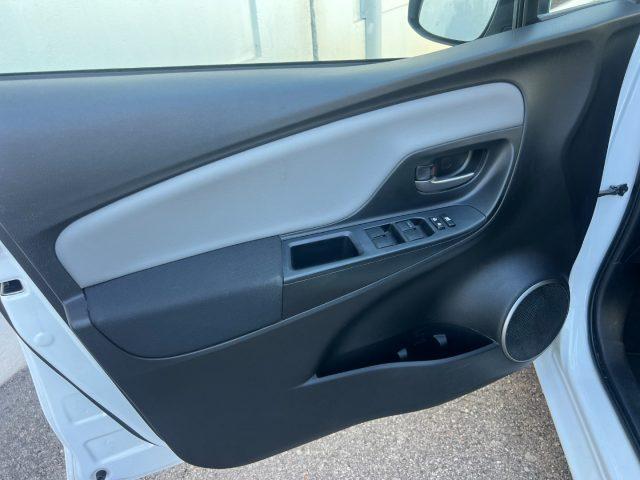 TOYOTA Yaris 1.4 D-4D 5 porte Lounge 1 PROP AUTO X NEOPATENTATI