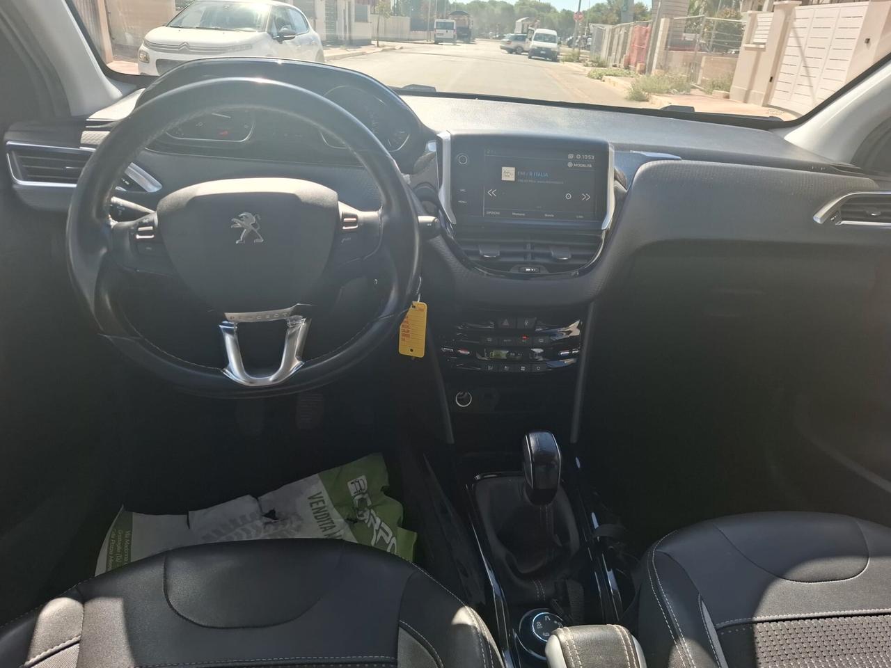 Peugeot 2008 BlueHDi 100 S&S Allure