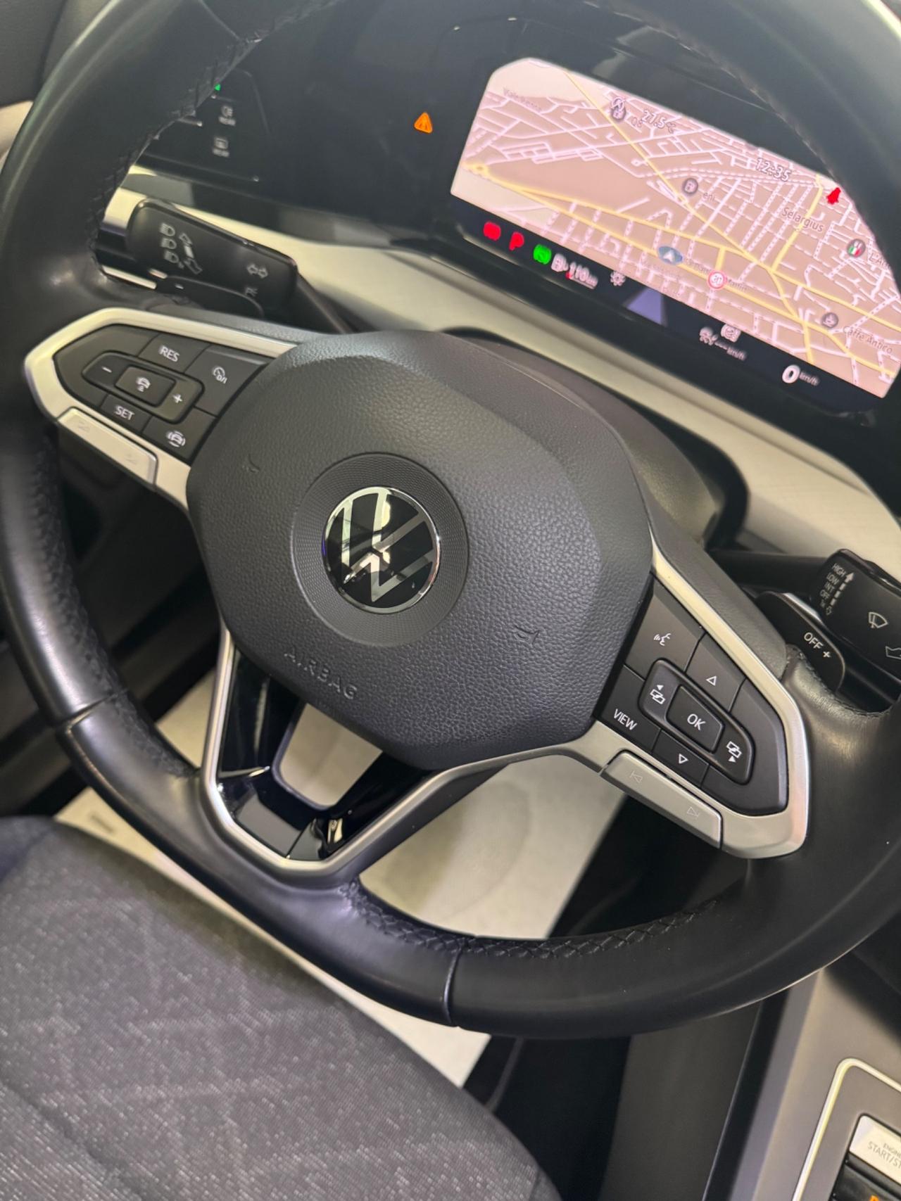 Volkswagen Golf 8 2.0 TDI R-Line Finanziabile