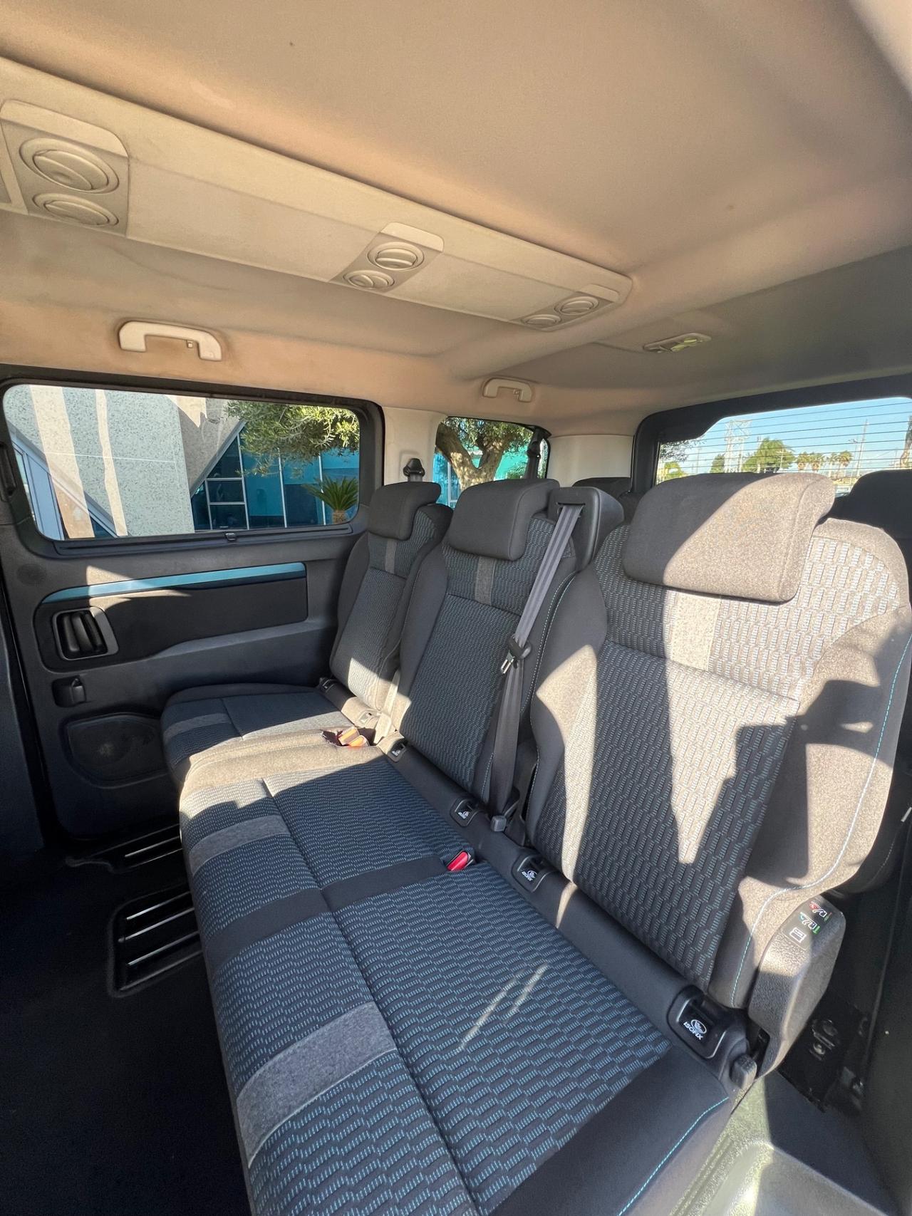 Peugeot Traveller BlueHDi 180 S&S EAT8 Standard Active possibilità noleggio no scoring