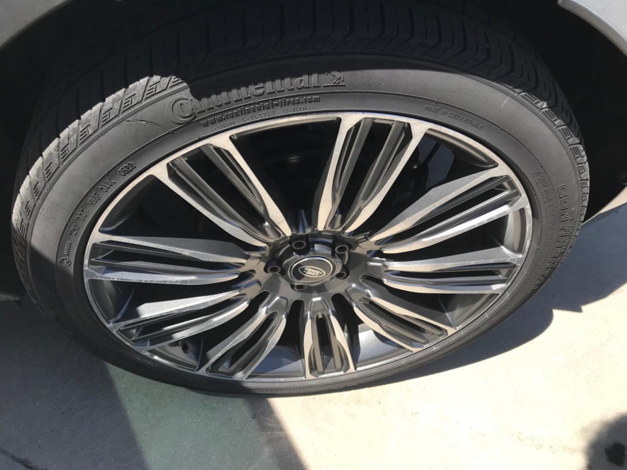 Land Rover Range Rover Velar 3.0 V6 SD6 300 CV R-Dynamic SE. Garanzia ufficiale Land Rover