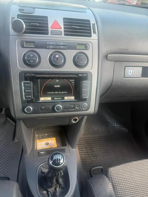 Volkswagen Touran 2.0 TDI 136CV Highline 7 POSTI