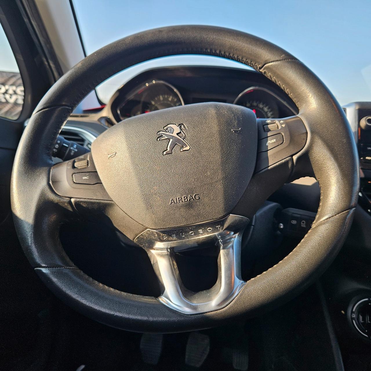 Peugeot 208 UNIPRO NEOPATENTATI PREZZO REALE E FINALE