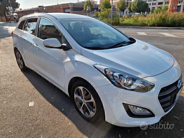 Hyundai i30 Wagon 1.6 crdi Business 110cv 5p