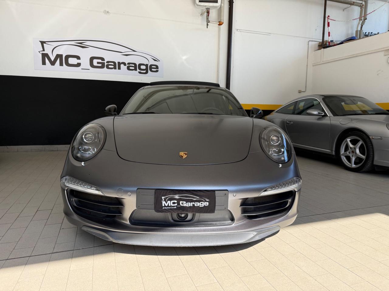 Porsche 911 3.8 Carrera 4S Coupé