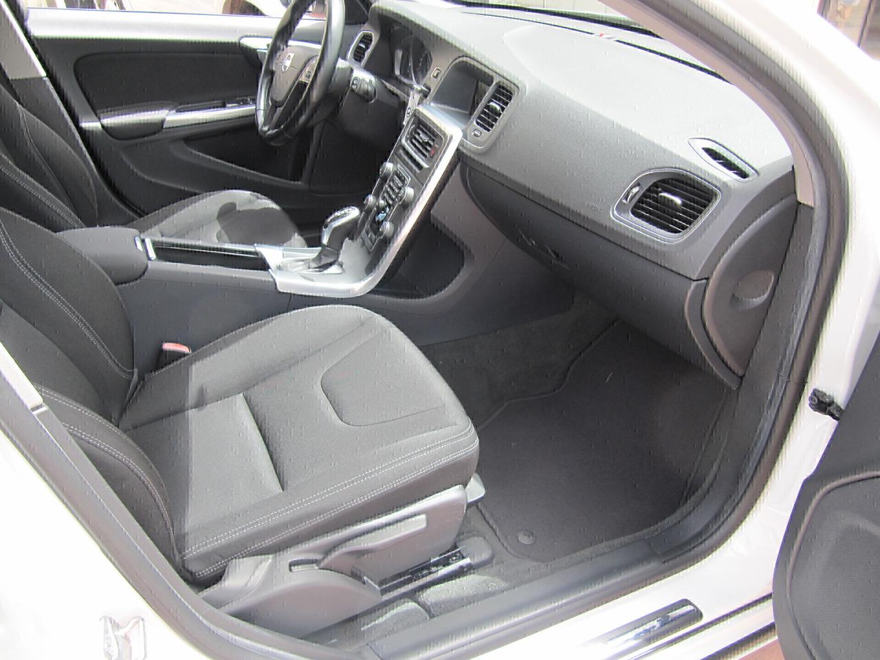 Volvo V60 D2 1.6 Kinetic